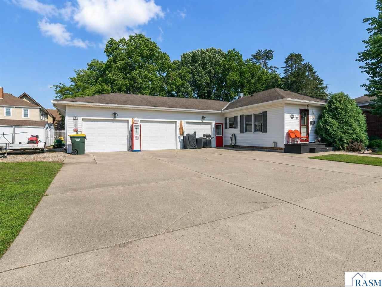 10 NE Buck Avenue Madelia MN 56062 267040977 image1