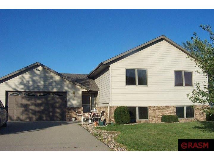 10 Winnebago Circle, Saint Clair, MN 56080 MLS 7032621 Edina Realty