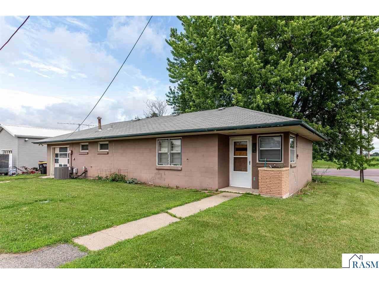 100 4th Street Cleveland MN 56017 7037859 image1