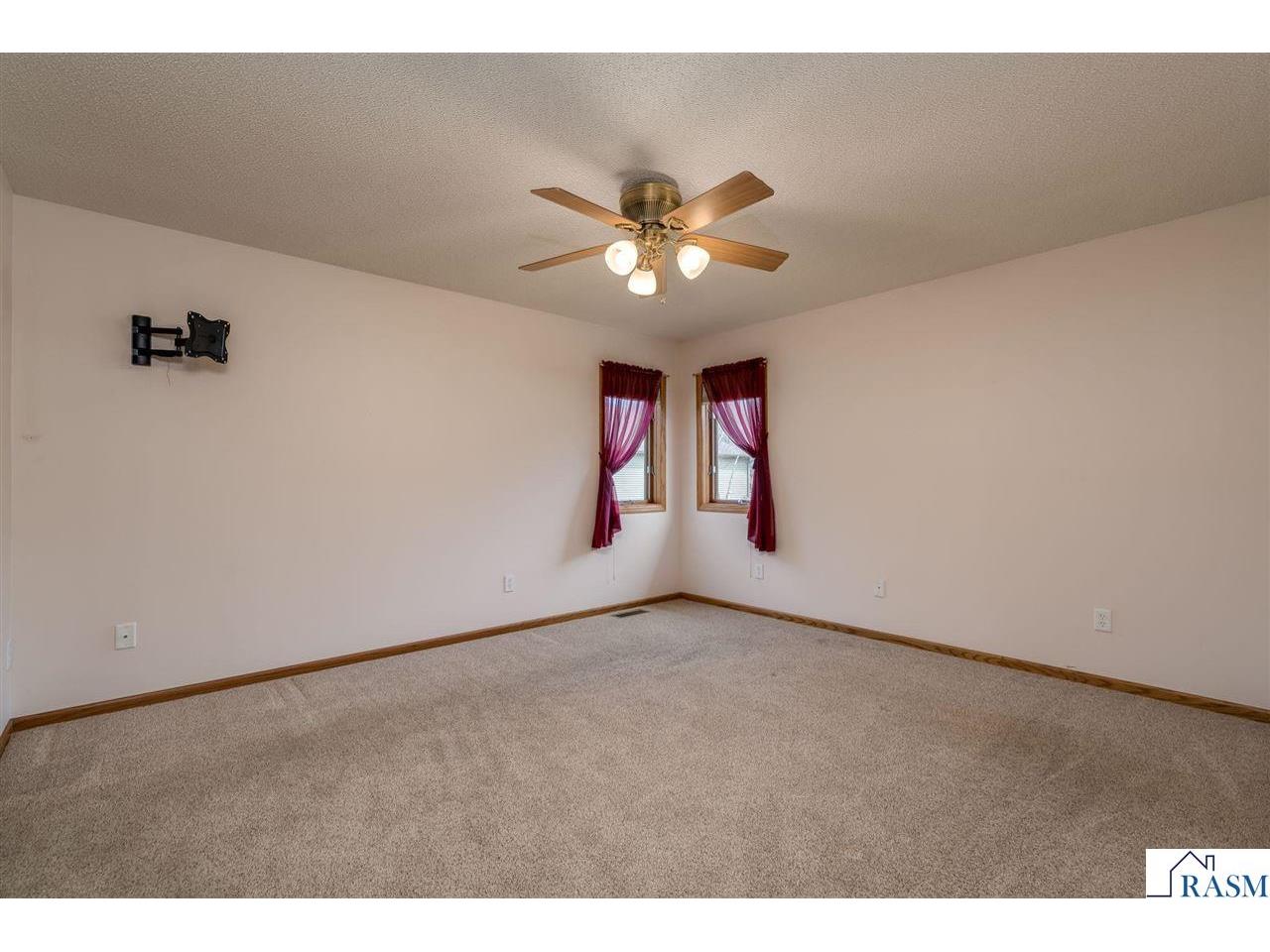 100 Crystal Lane Mankato MN 56001 7039959 image22
