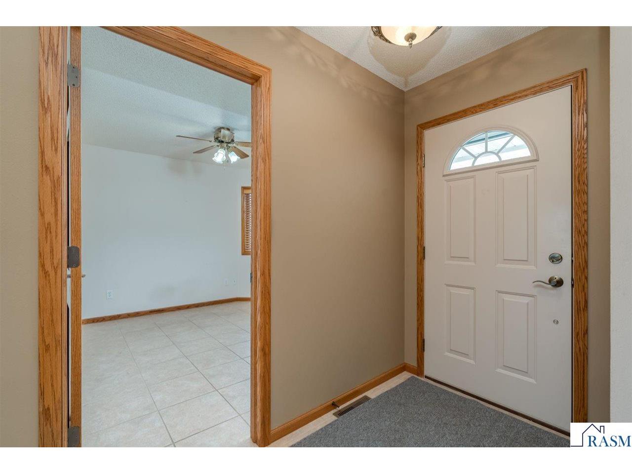 100 Crystal Lane Mankato MN 56001 7039959 image4