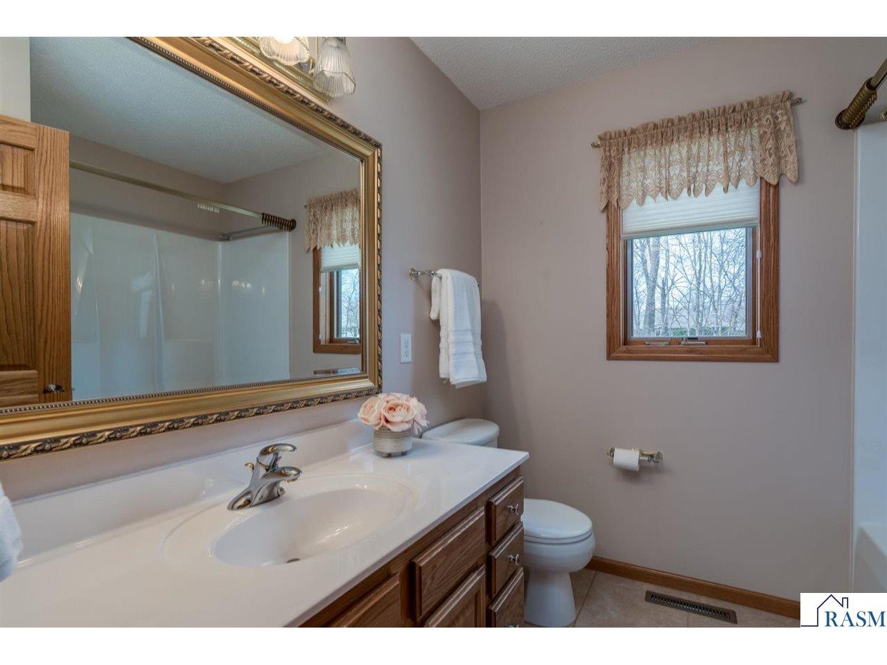 100 Crystal Lane Mankato MN 56001 7039959 image9