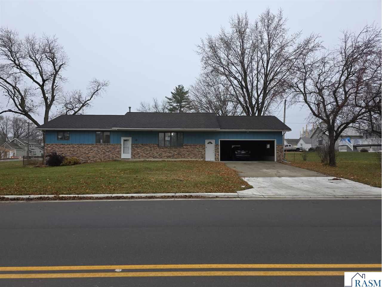 100 E 1 Street Vernon Center MN 56090 7039283 image1