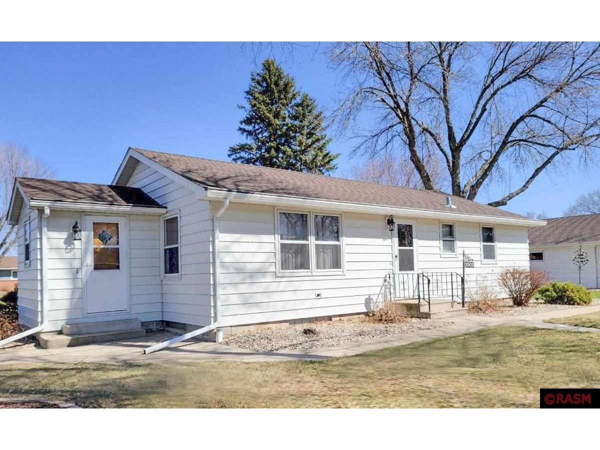 1001 N Renville Street, Winthrop, MN 55396 MLS 7026803 Edina Realty