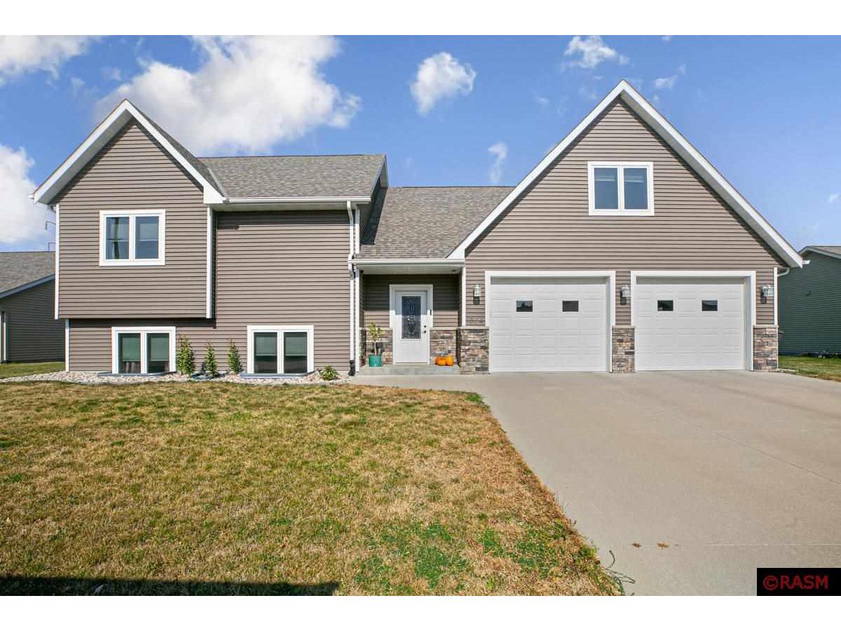 1004 E Main Street Cleveland MN 56017 7036150 image1