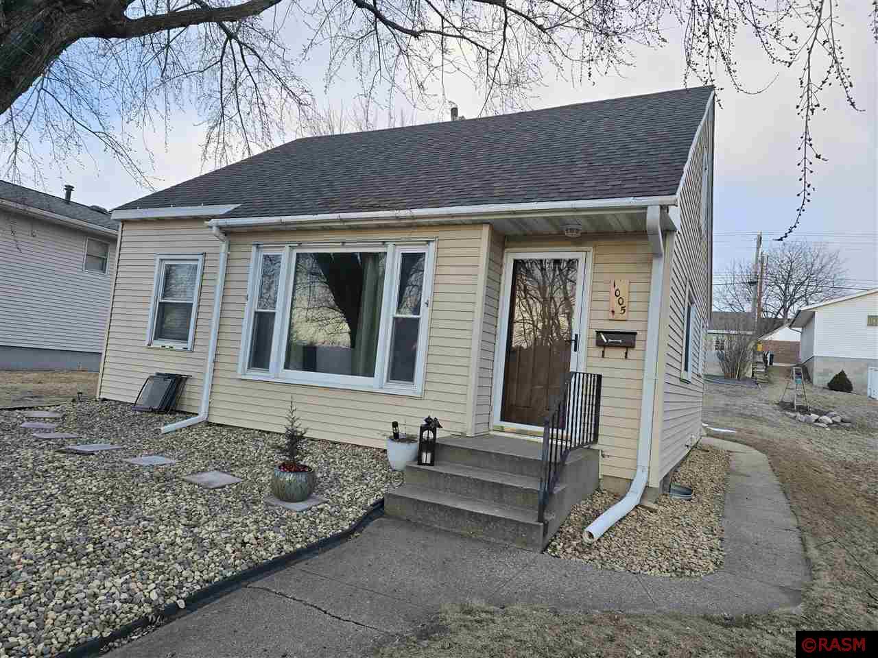 1005 State St S New Ulm MN 56073 7036649 image1