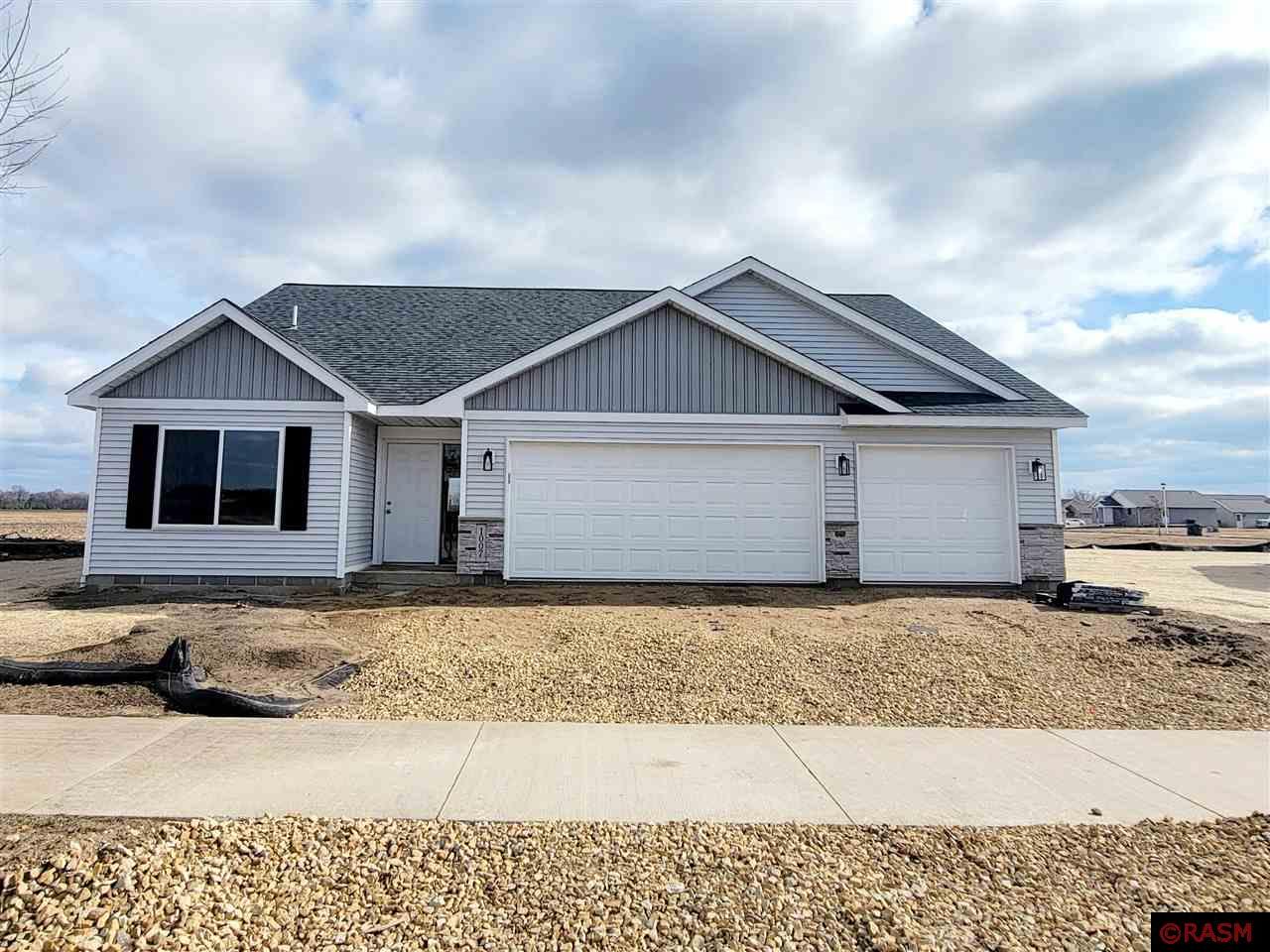 1007 Cook Street Saint Peter MN 56082 7034252 image1