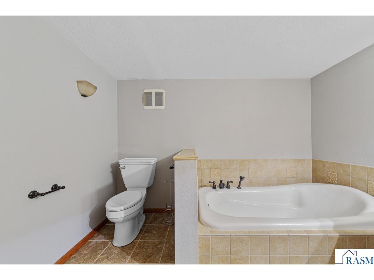 101 Mapleridge Drive Mankato MN 56001 7040107 image36