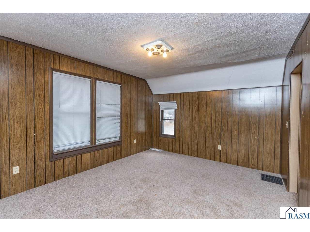 101 N Park Street Minnesota Lake MN 56068 7039111 image28