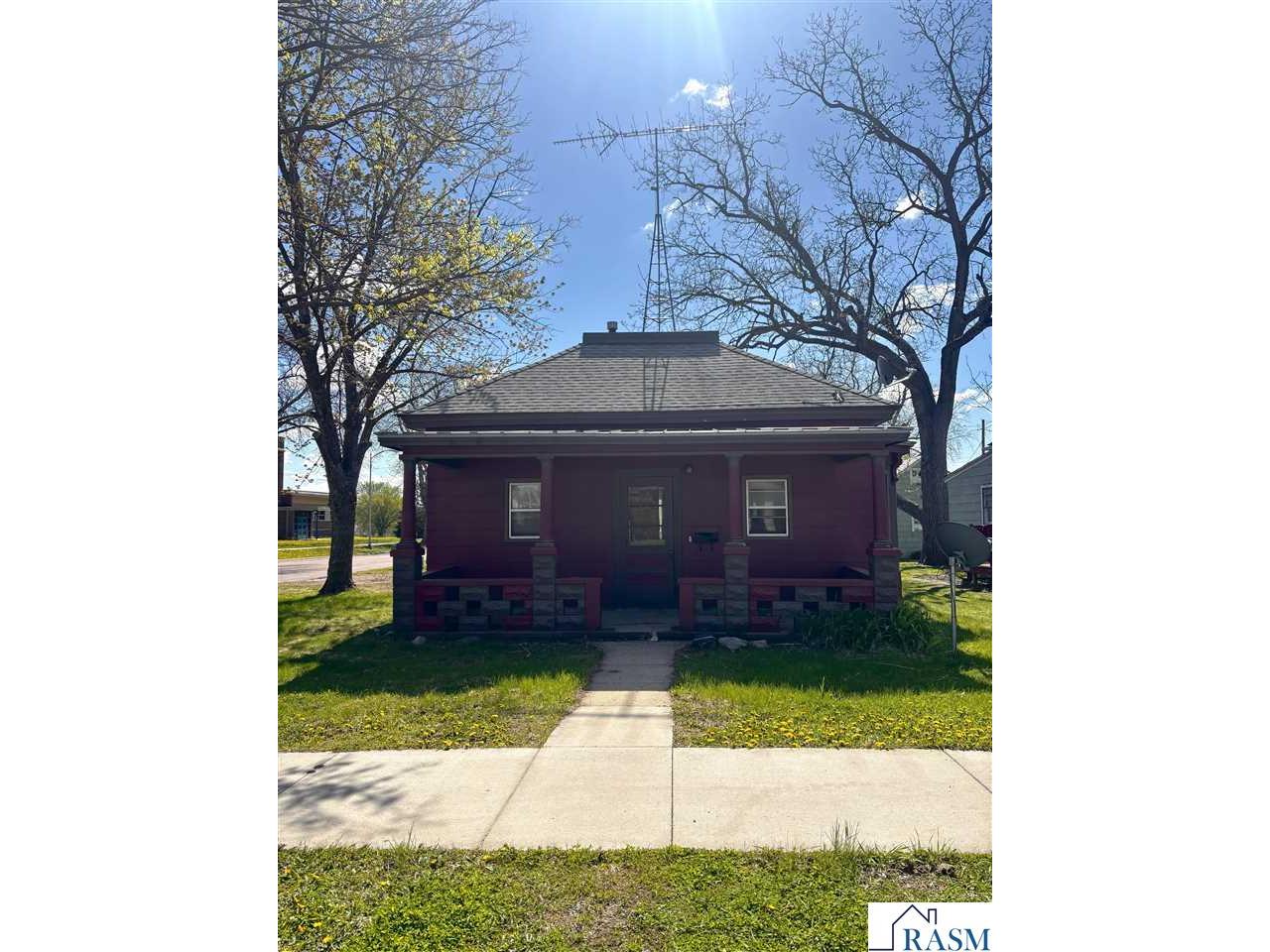 101 S 5th St. Le Sueur MN 56058 7040131 image1