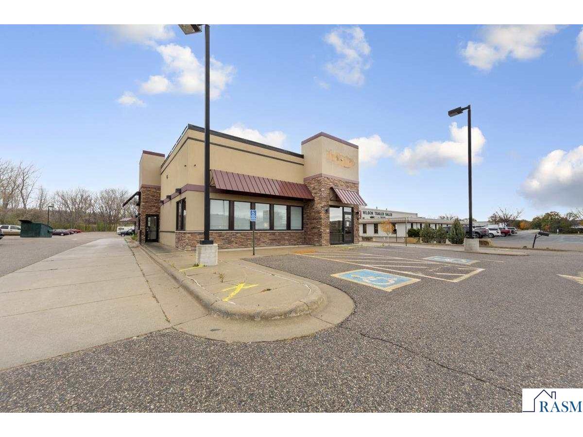 101 W Lind Court Mankato MN 56001 7039040 image1