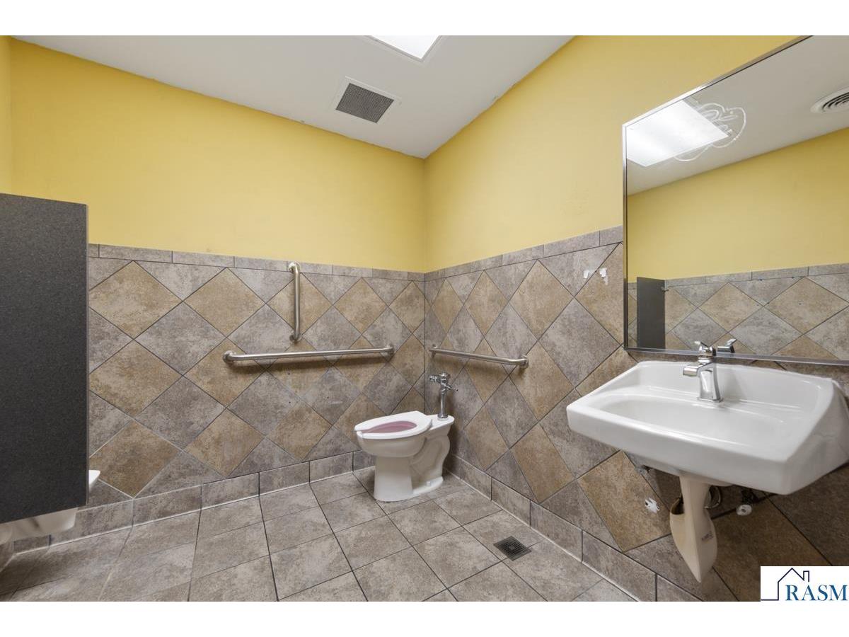 101 W Lind Court Mankato MN 56001 7039040 image28