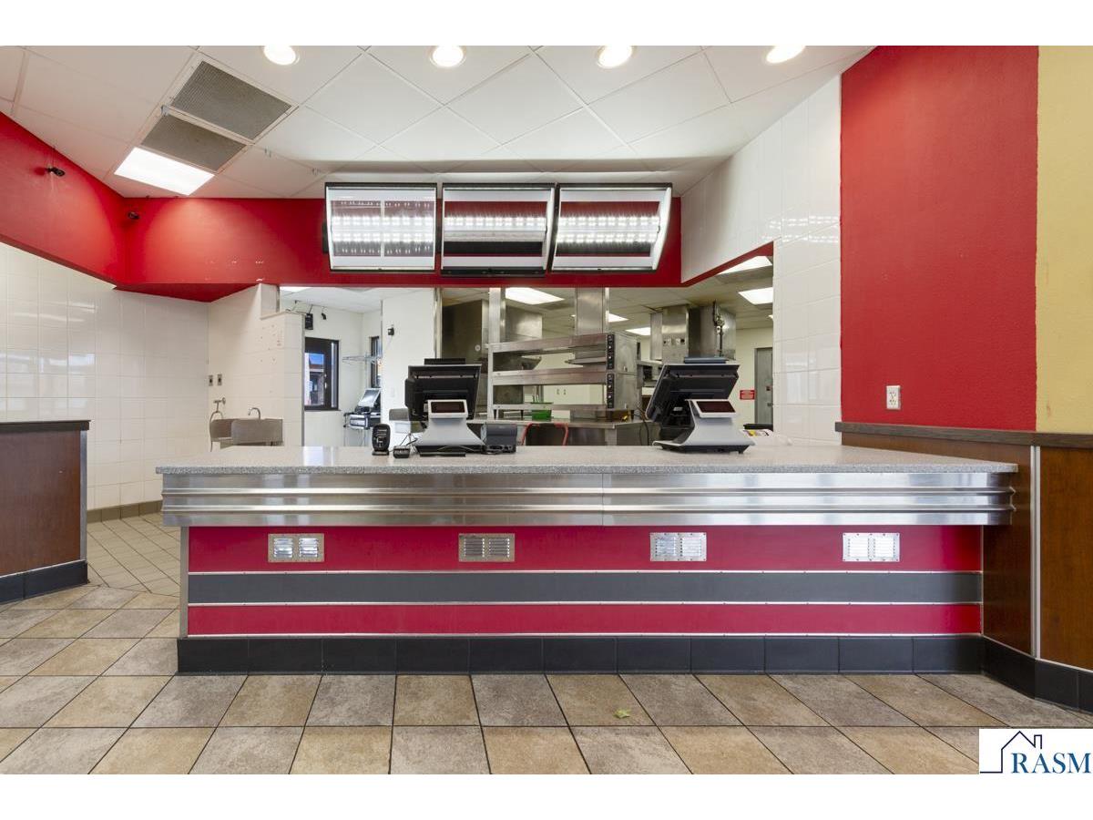 101 W Lind Court Mankato MN 56001 7039040 image3