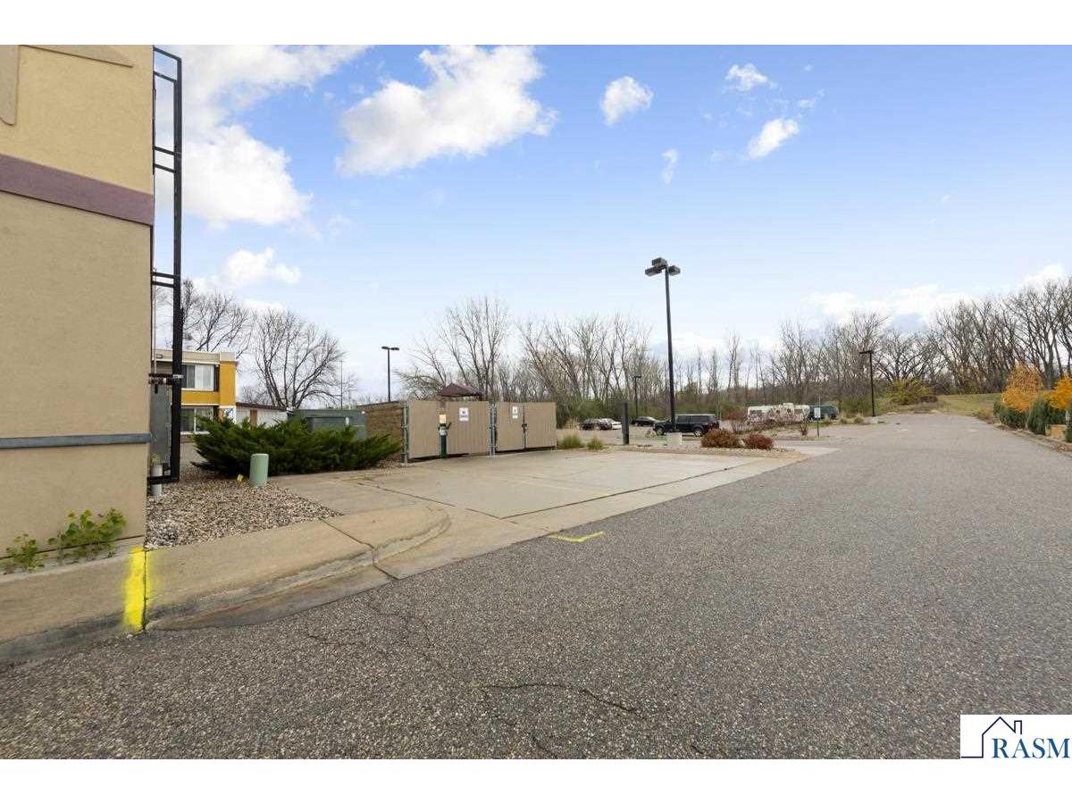 101 W Lind Court Mankato MN 56001 7039040 image38