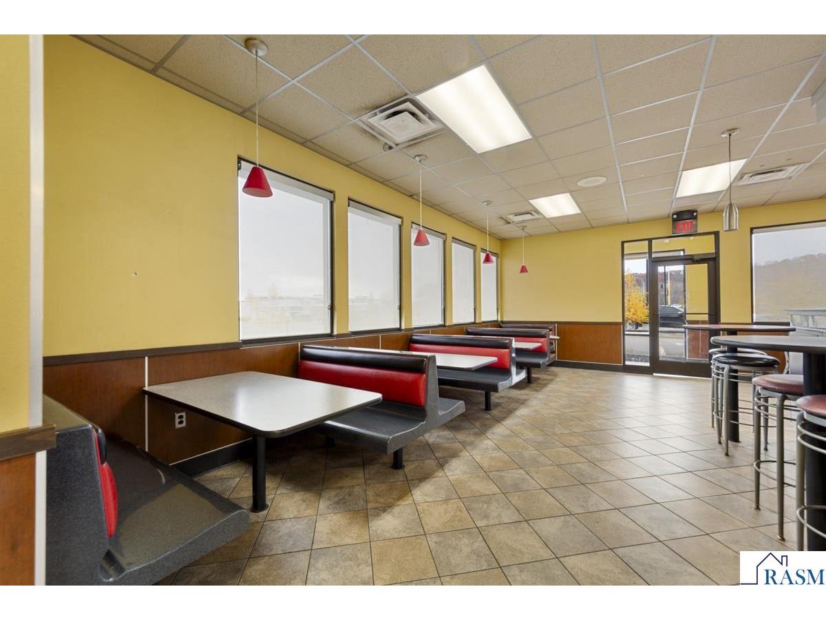 101 W Lind Court Mankato MN 56001 7039040 image4