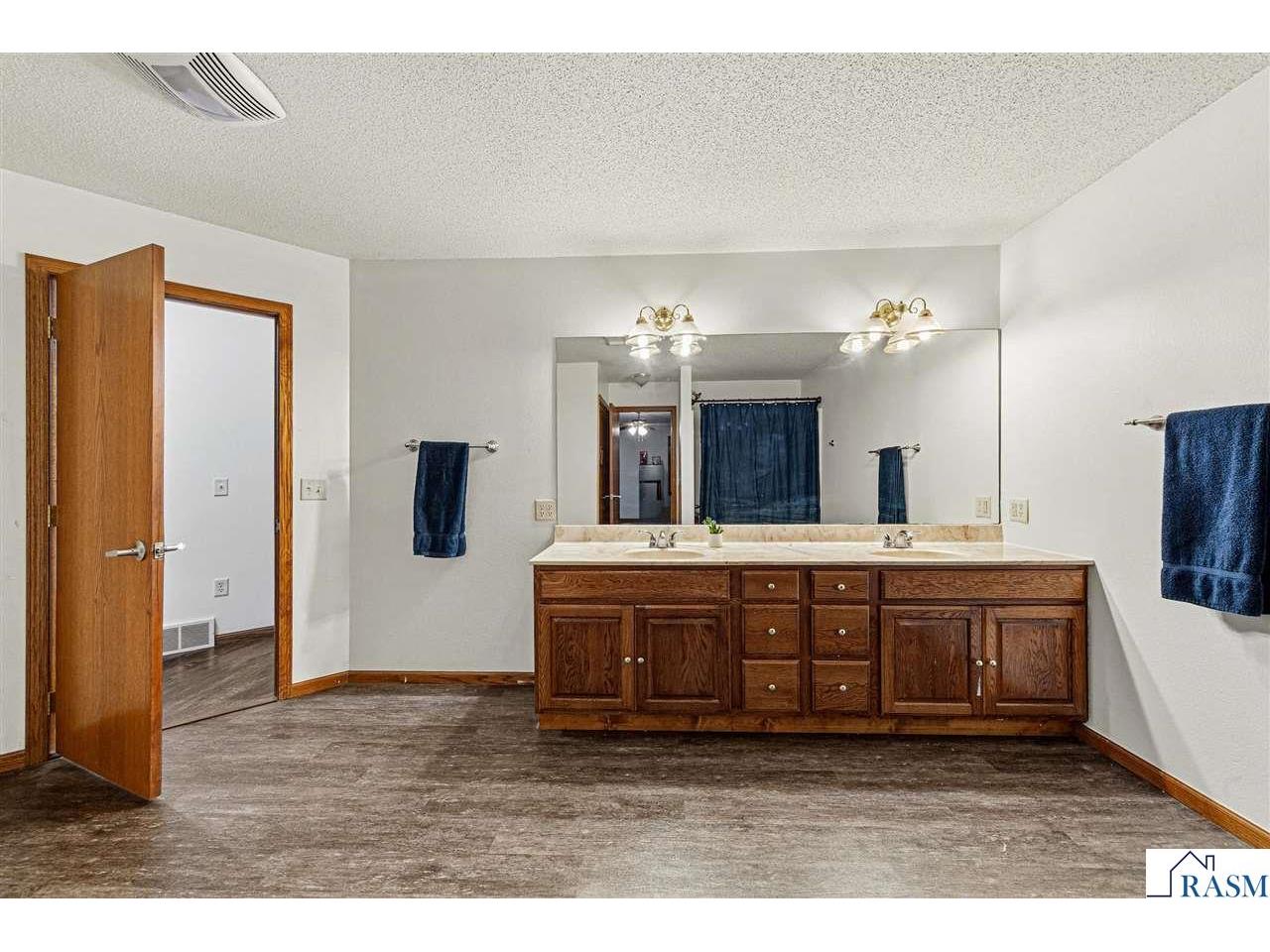 1010 N 5th Street Saint James MN 56081 7039828 image48