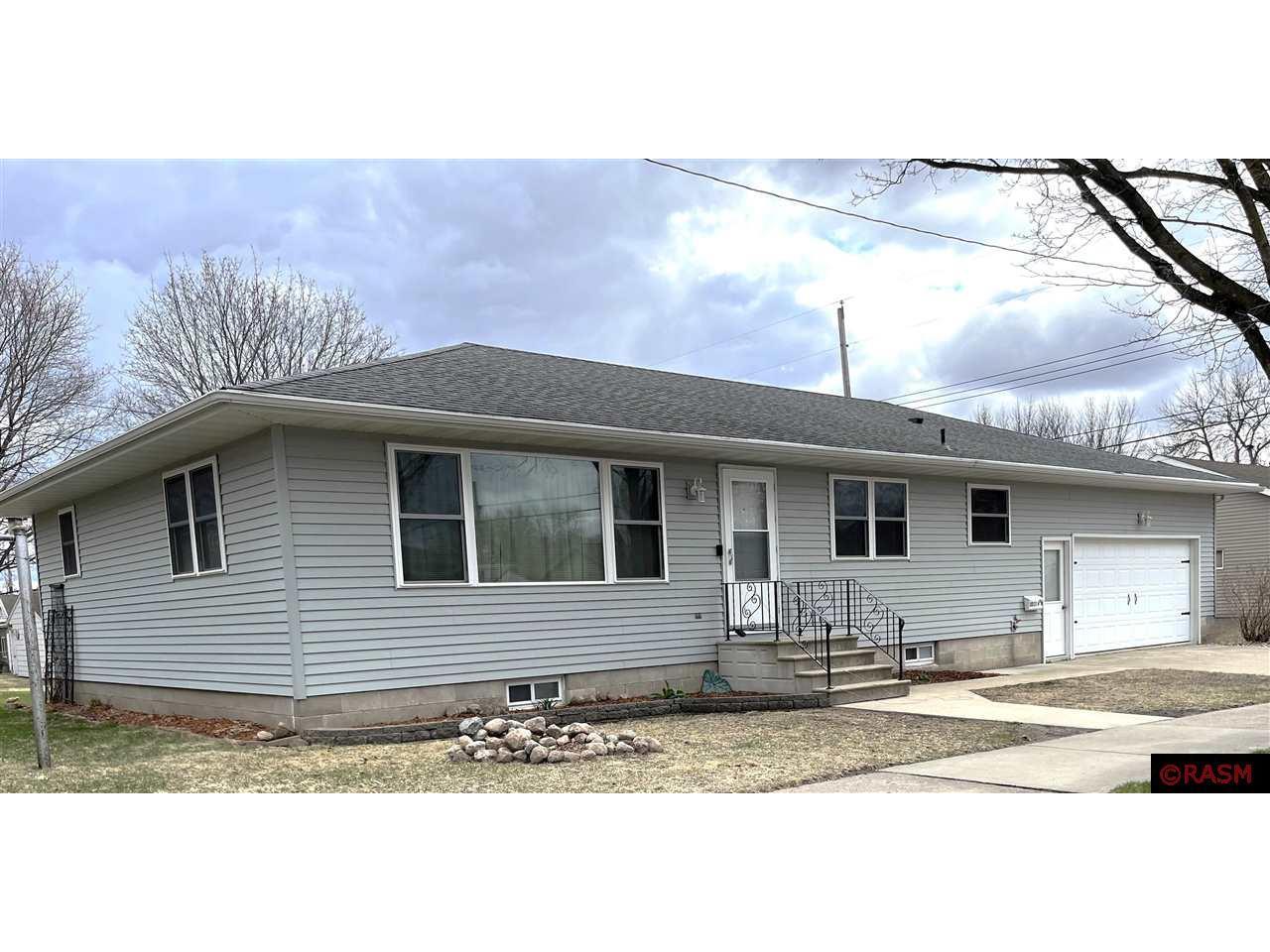 1011 N 6th Street New Ulm MN 56073 7037190 image1