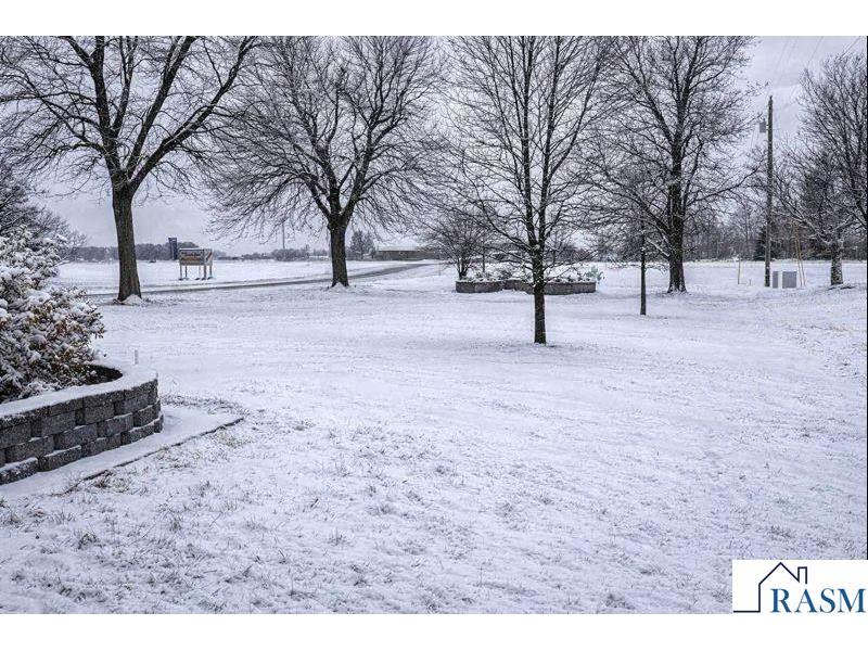 1012 3rd Street Nicollet MN 56074 7038651 image2