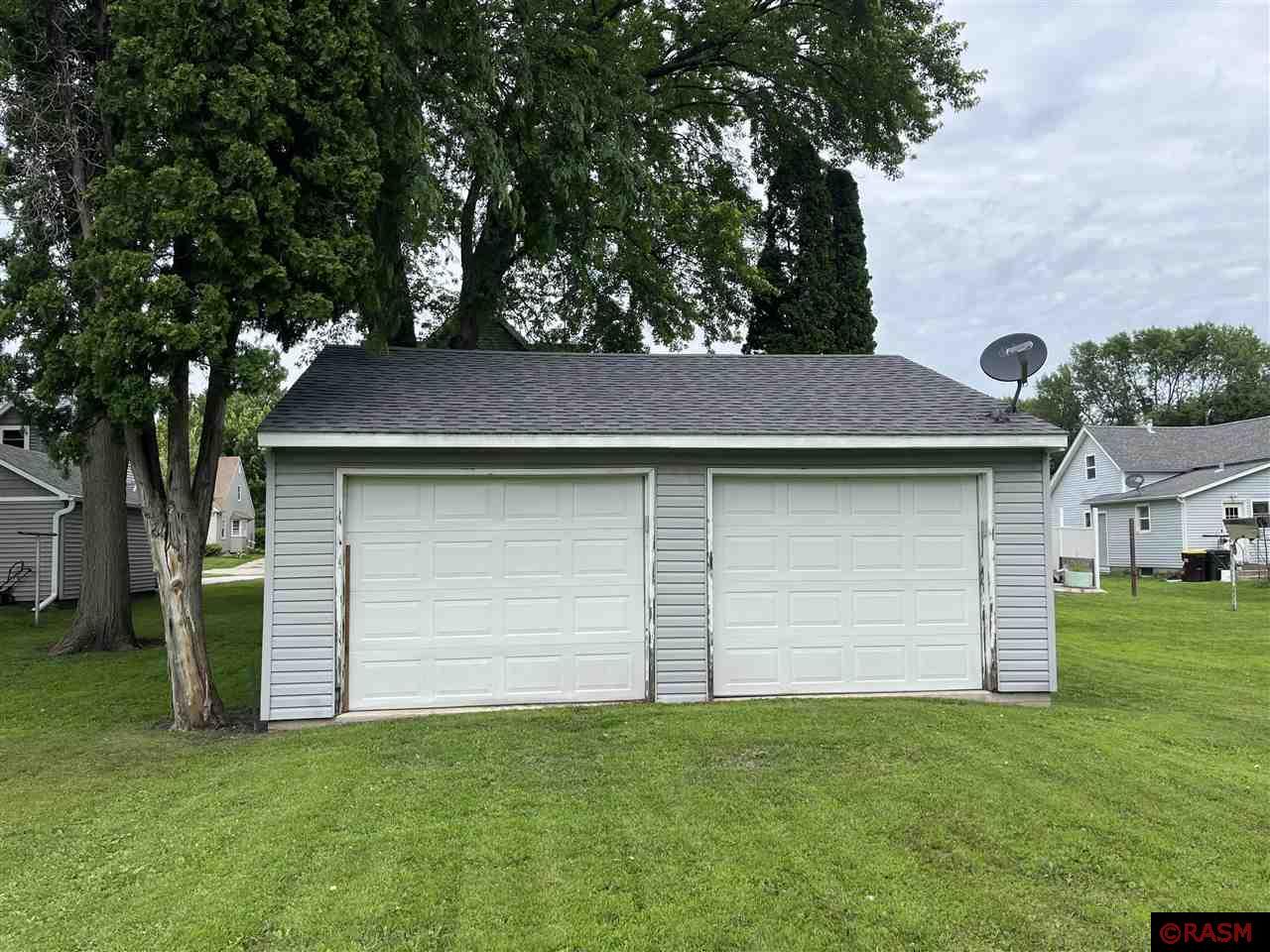 1014 N 8th Avenue Saint James MN 56081 7037880 image6