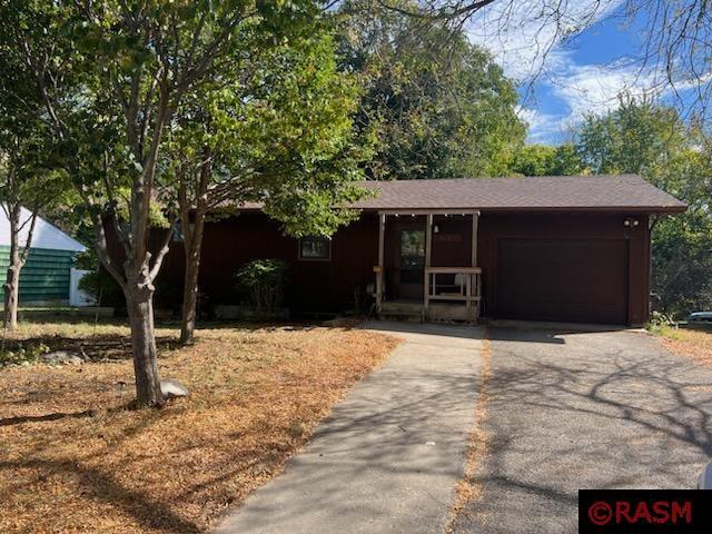 1017 S Front Street Saint Peter MN 56082 7036111 image1