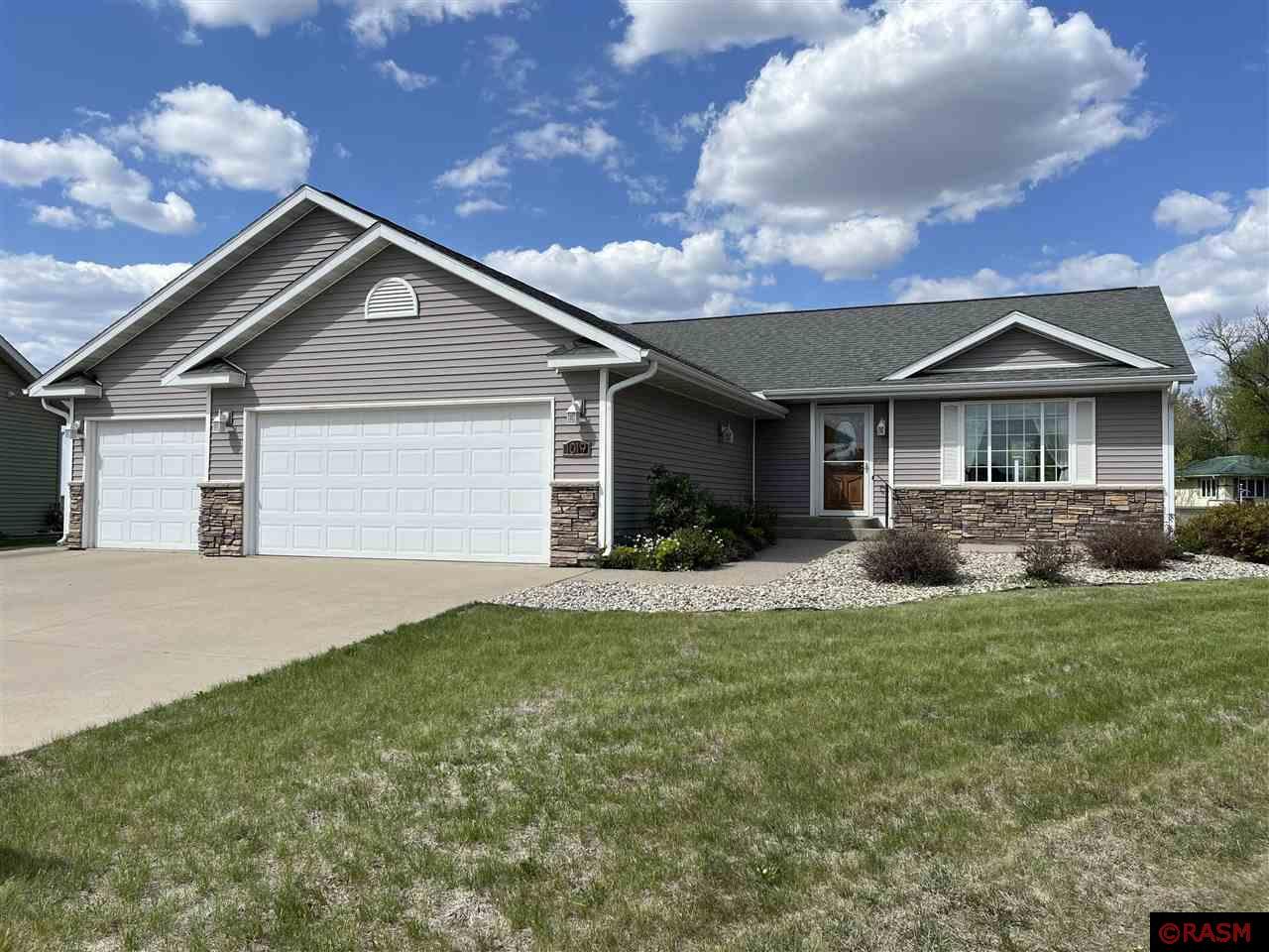 1019 Westwood Dr Saint James MN 56081 7037130 image1