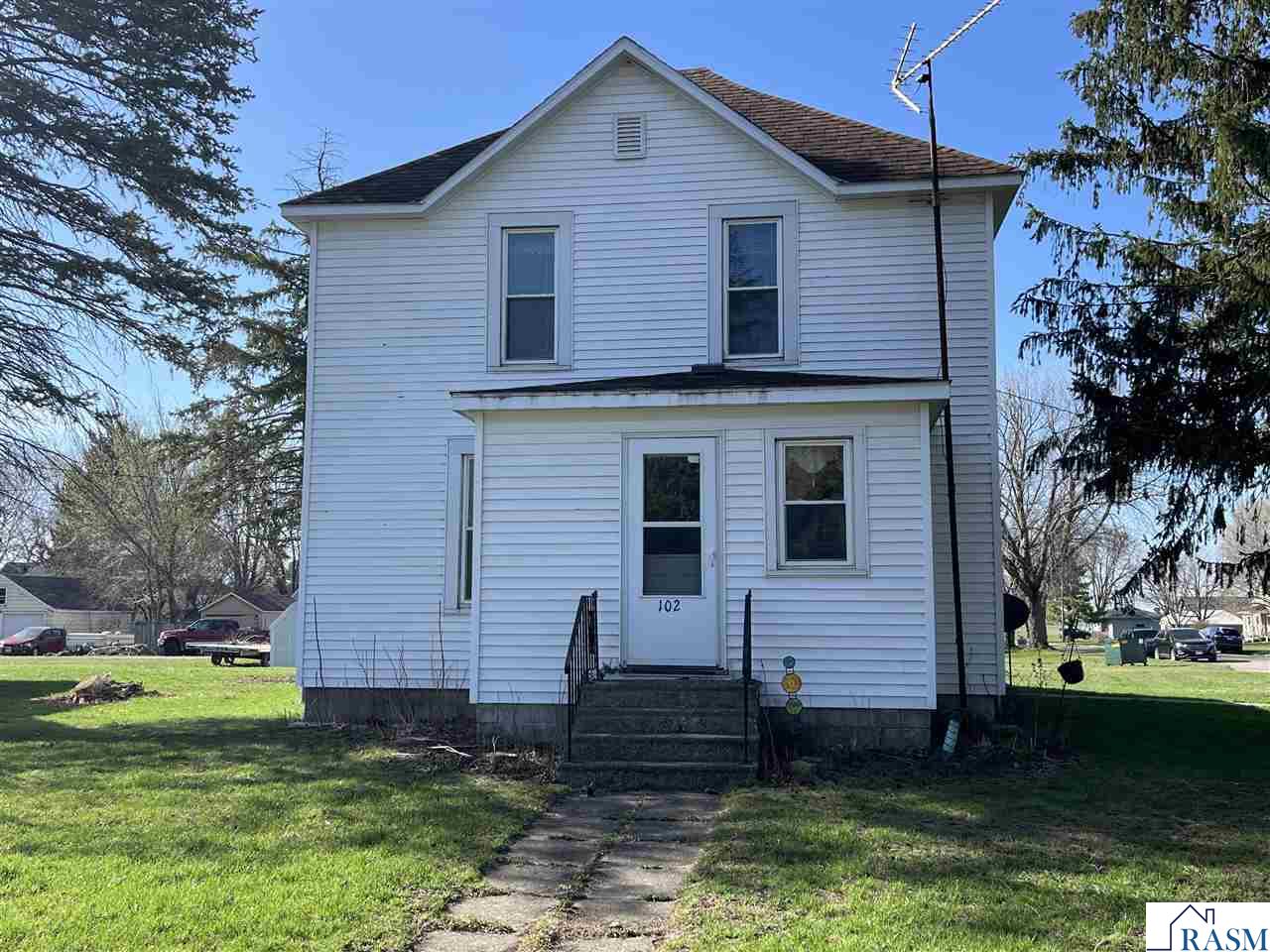 102 Lewis St E Lewisville MN 56060 7040055 image1