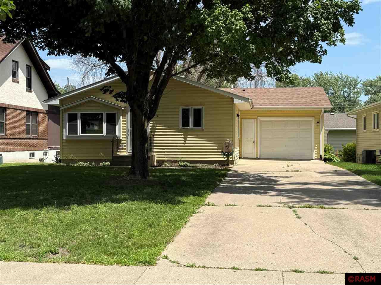 1020 N Garden New Ulm MN 56073 7037855 image1