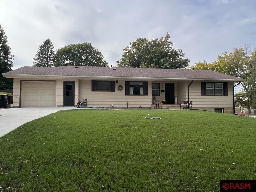 1020 S Moore Street Blue Earth MN 56013 7033375 image1