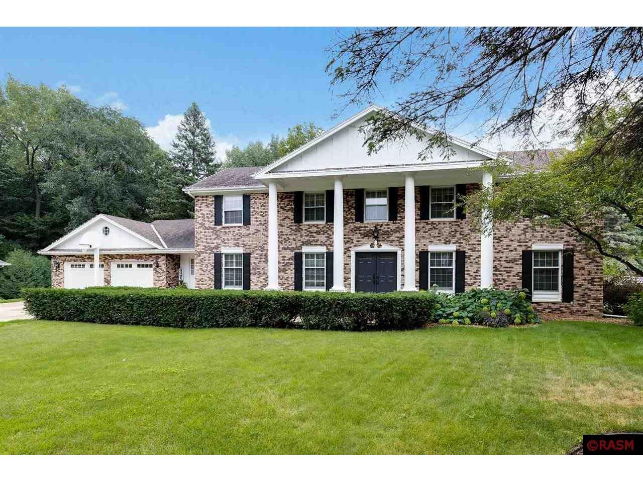 1024 Oak Terrace Drive, North Mankato, MN, 56003 MLS 7027843 Edina