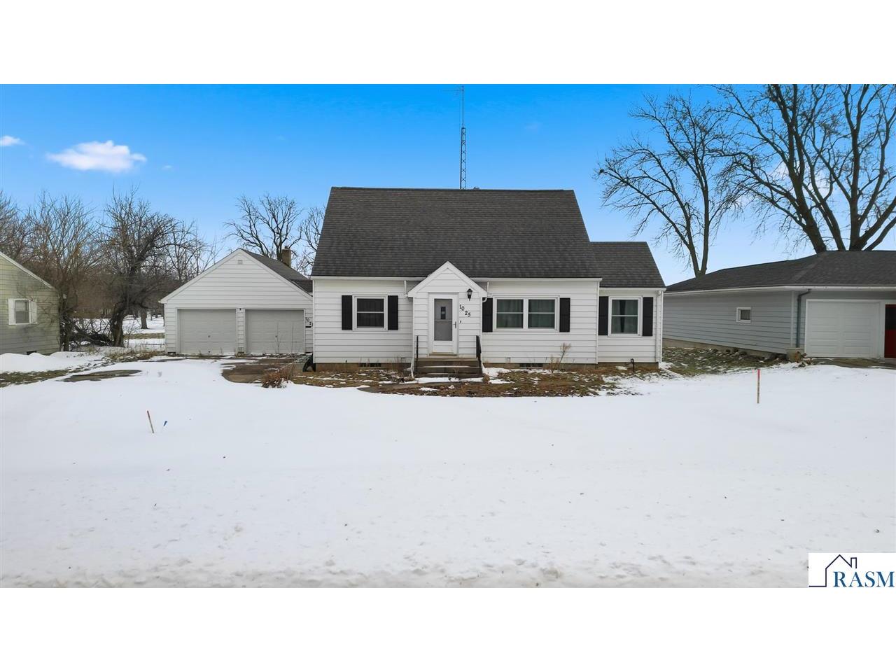 1025 S Seventh Street Saint James MN 56081 7039249 image1