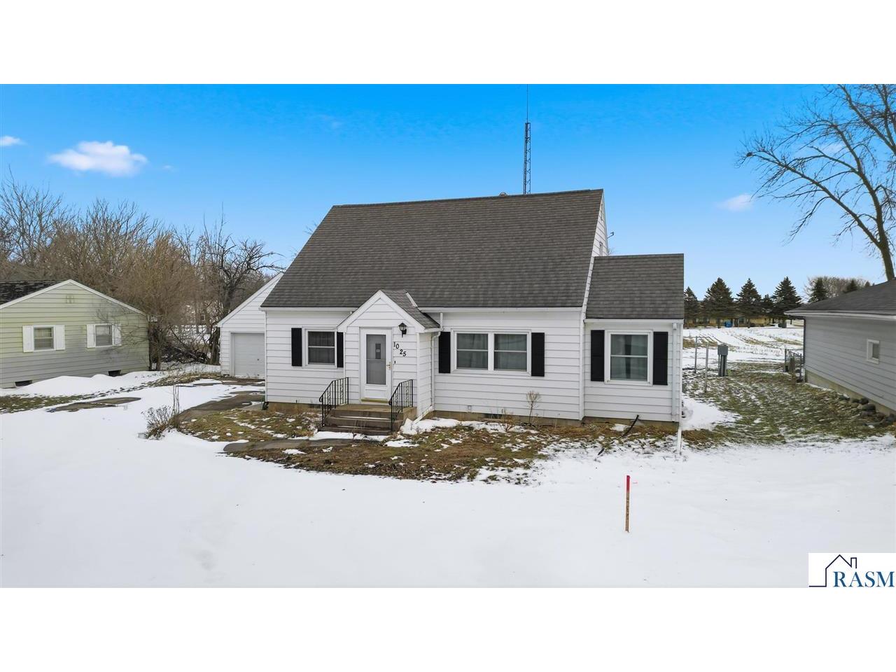 1025 S Seventh Street Saint James MN 56081 7039249 image3