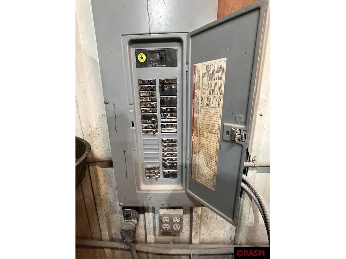 1027 E 7th Street Blue Earth MN 56013 7034338 image14