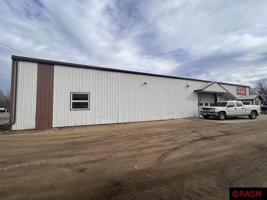 1027 E 7th Street Blue Earth MN 56013 7034338 image4