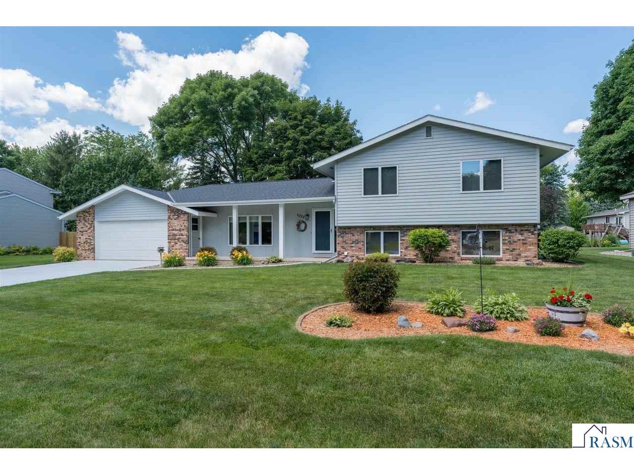 1028 Shady Oak Drive North Mankato MN 56003 267040821 image1