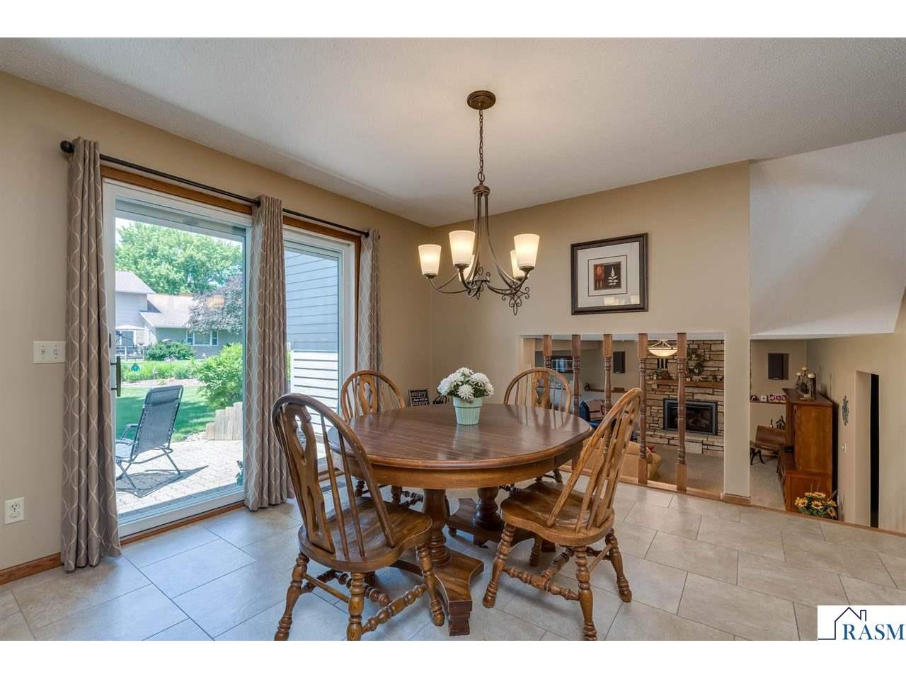 1028 Shady Oak Drive North Mankato MN 56003 267040821 image18