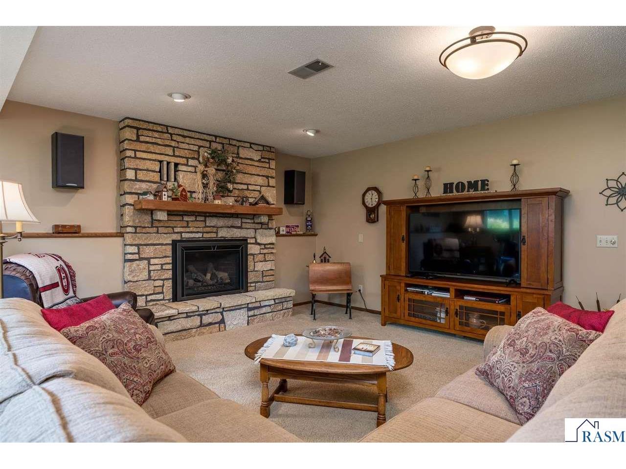 1028 Shady Oak Drive North Mankato MN 56003 267040821 image20