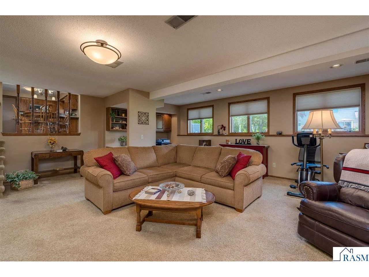 1028 Shady Oak Drive North Mankato MN 56003 267040821 image21