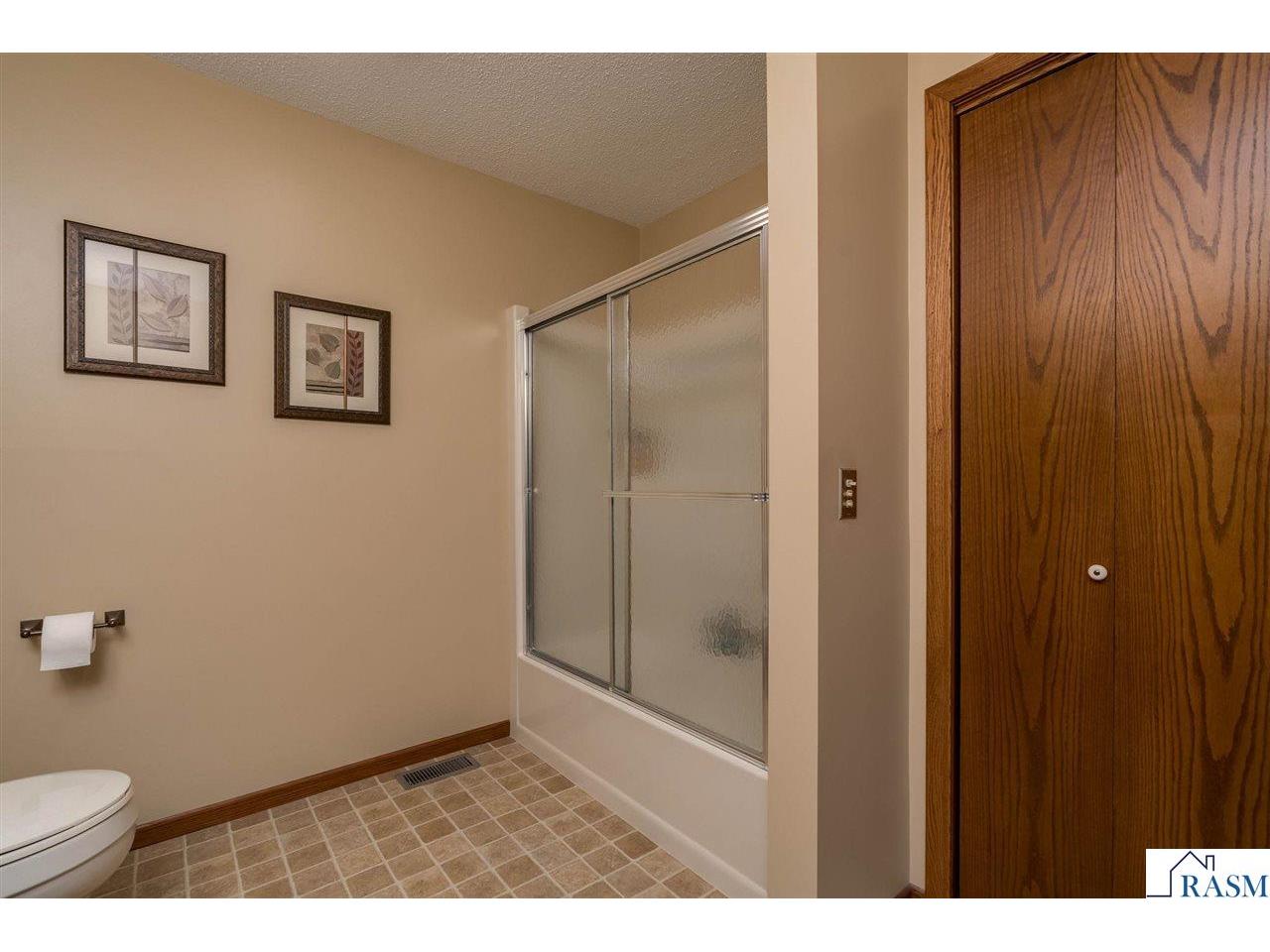 1028 Shady Oak Drive North Mankato MN 56003 267040821 image35