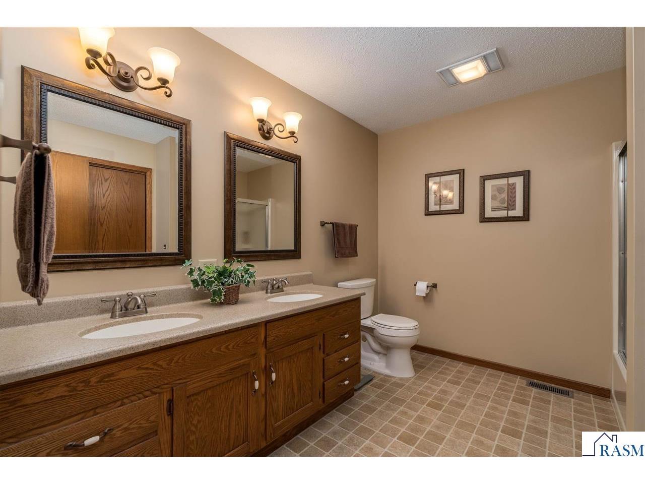 1028 Shady Oak Drive North Mankato MN 56003 267040821 image36