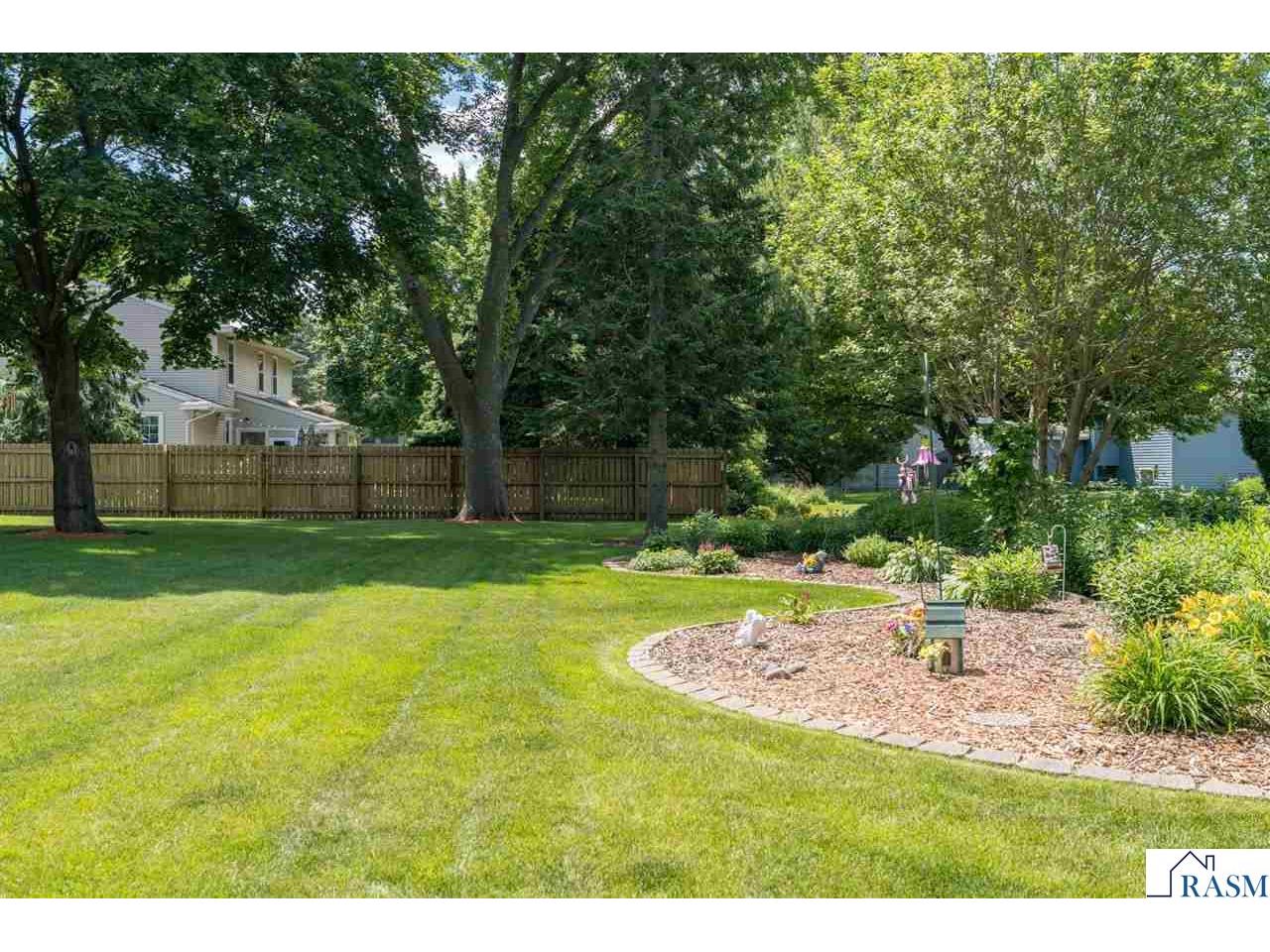 1028 Shady Oak Drive North Mankato MN 56003 267040821 image9