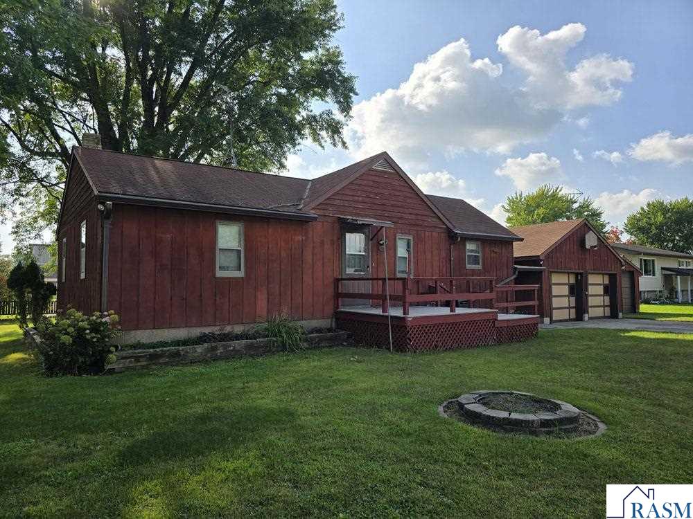 103 Hazelwood Ave. New Ulm MN 56073 7038622 image1