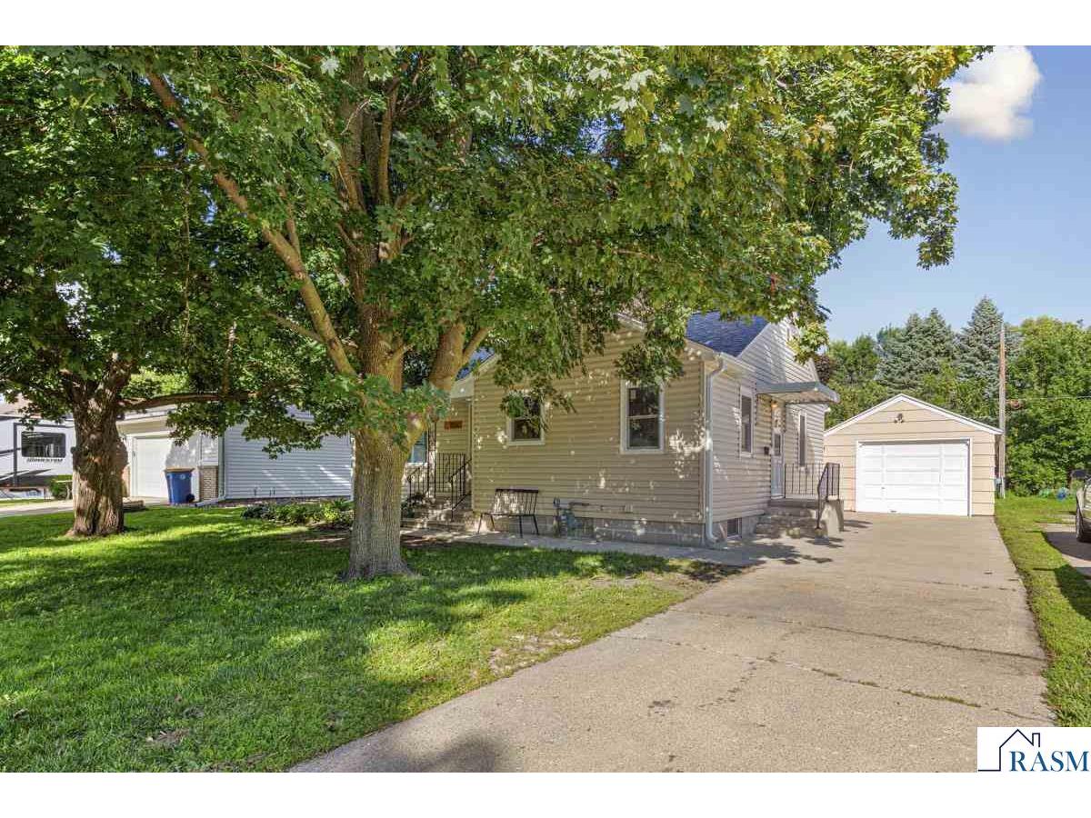 1031 Grandview Ave Owatonna MN 55060 7038419 image1