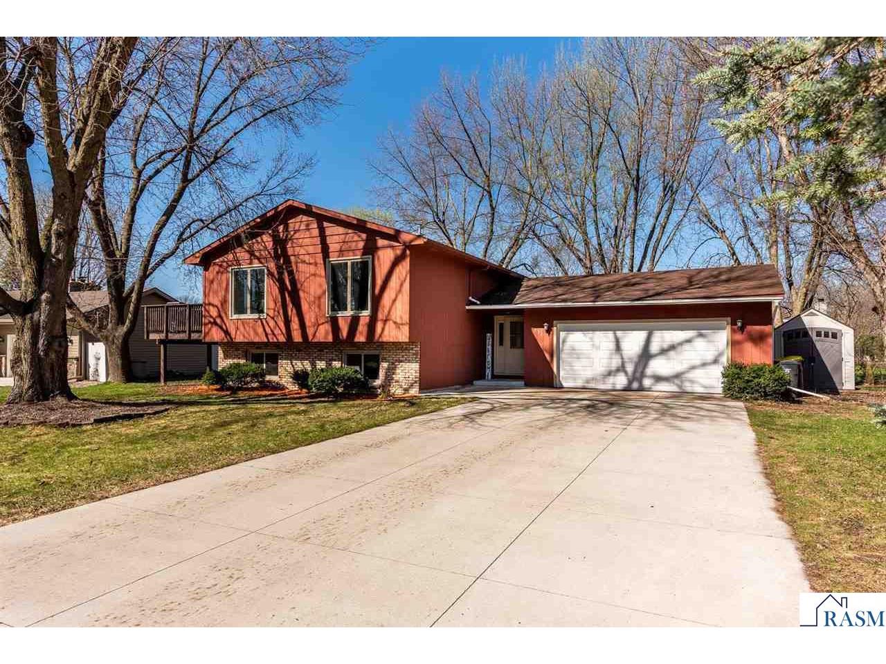 1032 Shady Oak Drive North Mankato MN 56003 7039992 image1