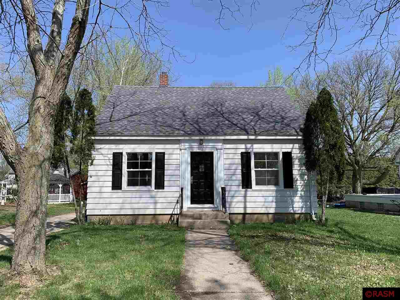 1035 S 4th Avenue Saint James MN 56081 7032325 image1