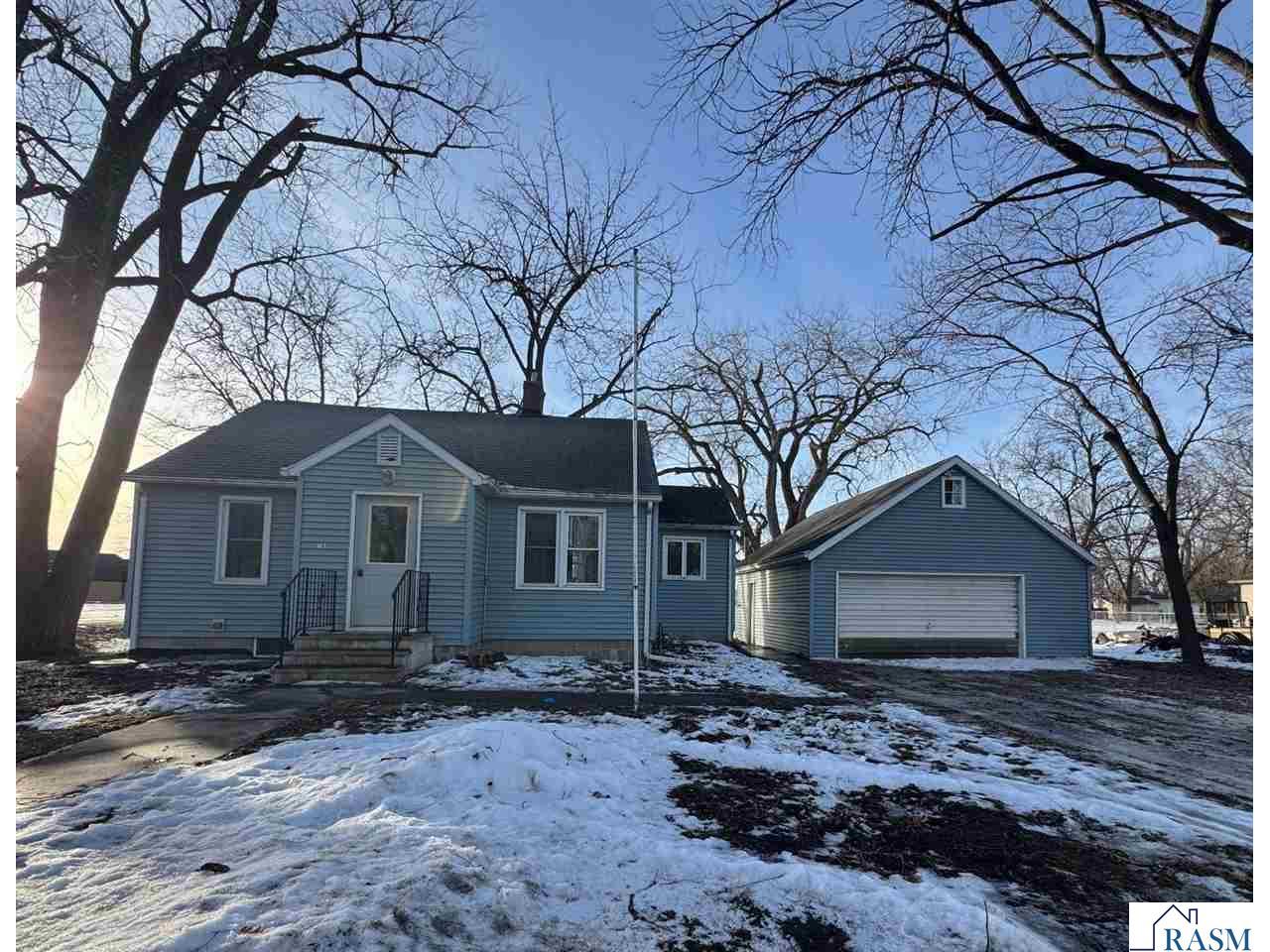 104 N 3rd Street Eagle Lake MN 56024 7039223 image1