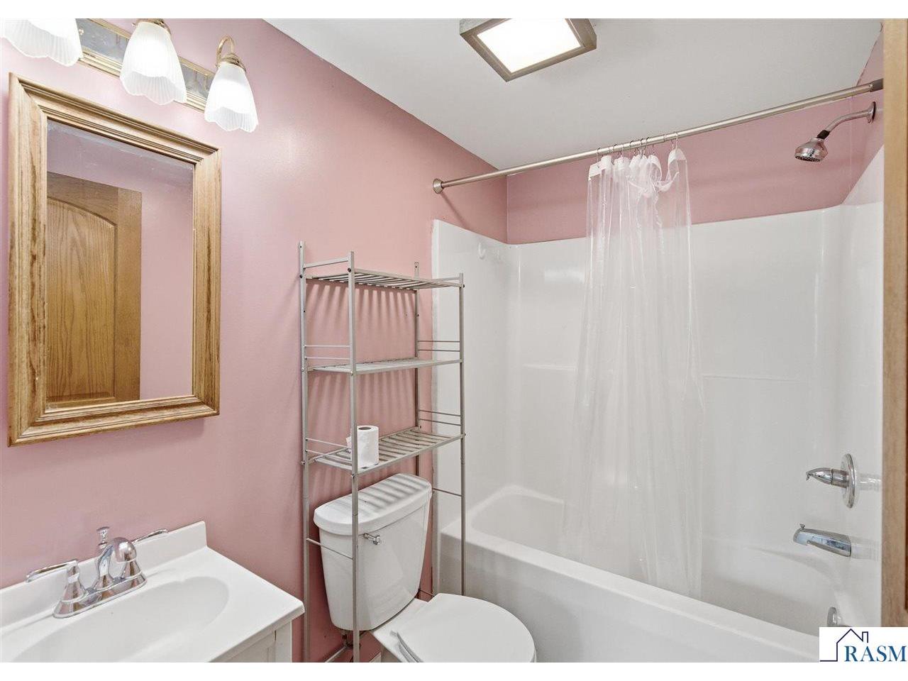 104 N Secor Street Bricelyn MN 56014 267040698 image11