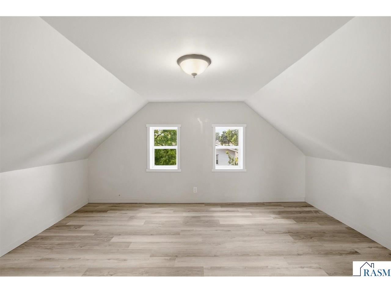 104 N Secor Street Bricelyn MN 56014 267040698 image13