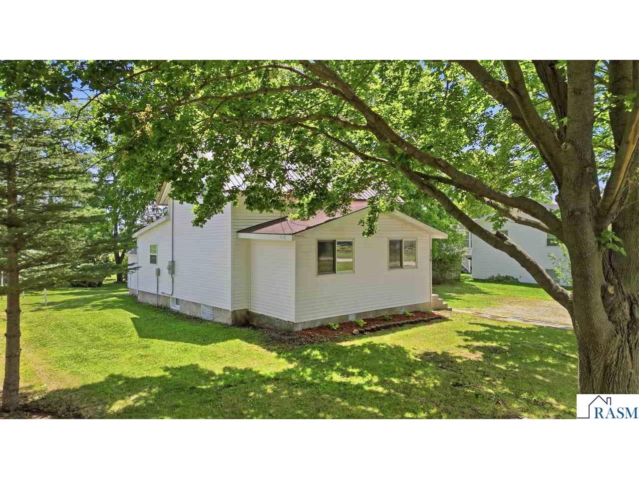 104 N Secor Street Bricelyn MN 56014 267040698 image19