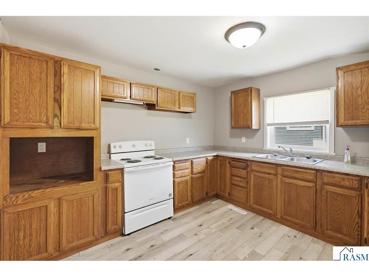 104 N Secor Street Bricelyn MN 56014 267040698 image2