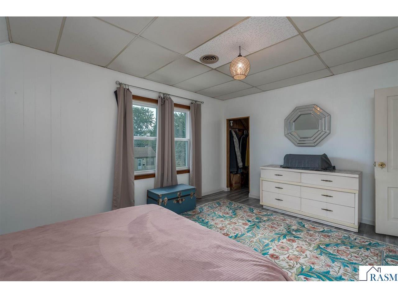 1041 Quincy Street North Mankato MN 56003 267040685 image10
